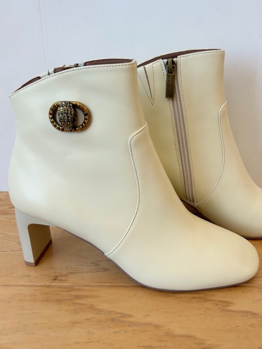 Kurt Geiger Chelsea Square Toe Booties Bone Ivory White Leather Size 38.5